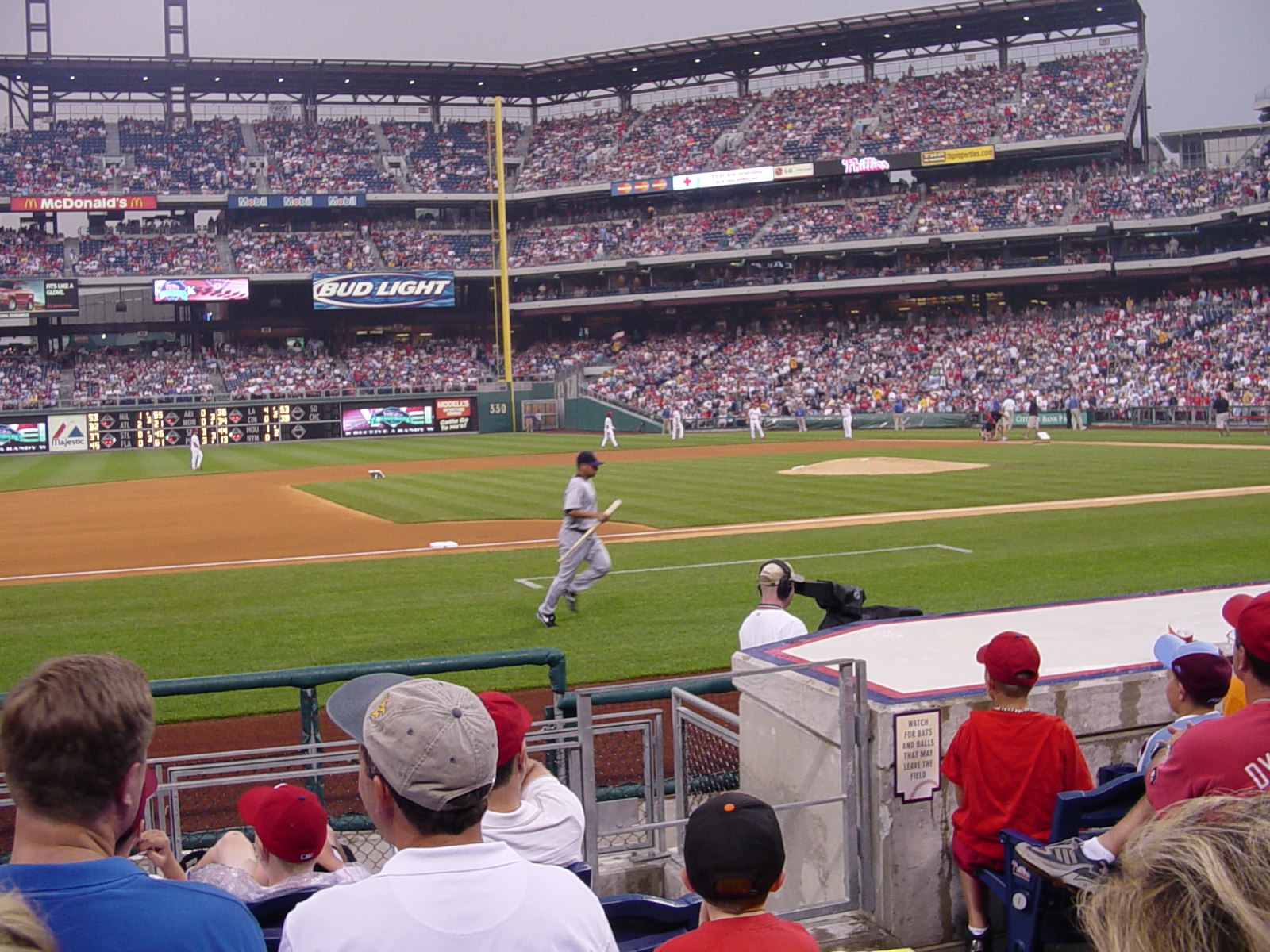 Phillies 8-11-04 046.jpg