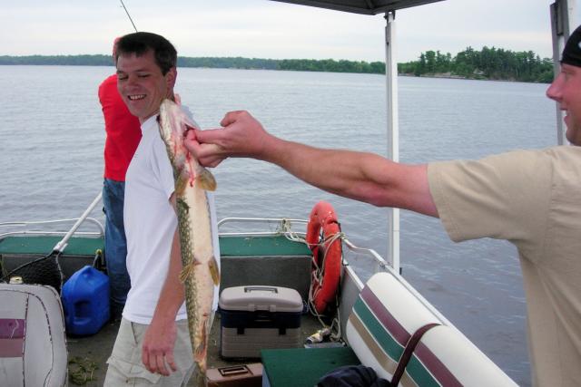 Fishing-32_06-02-2006.JPG